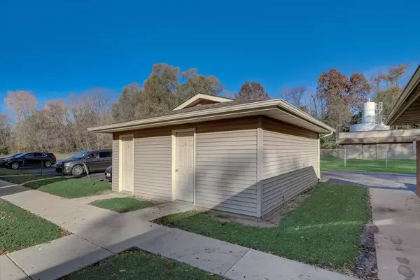 Delavan, WI 53115,219 Franklin St #K