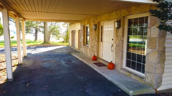 Delavan, WI 53115,4985 Highway 50