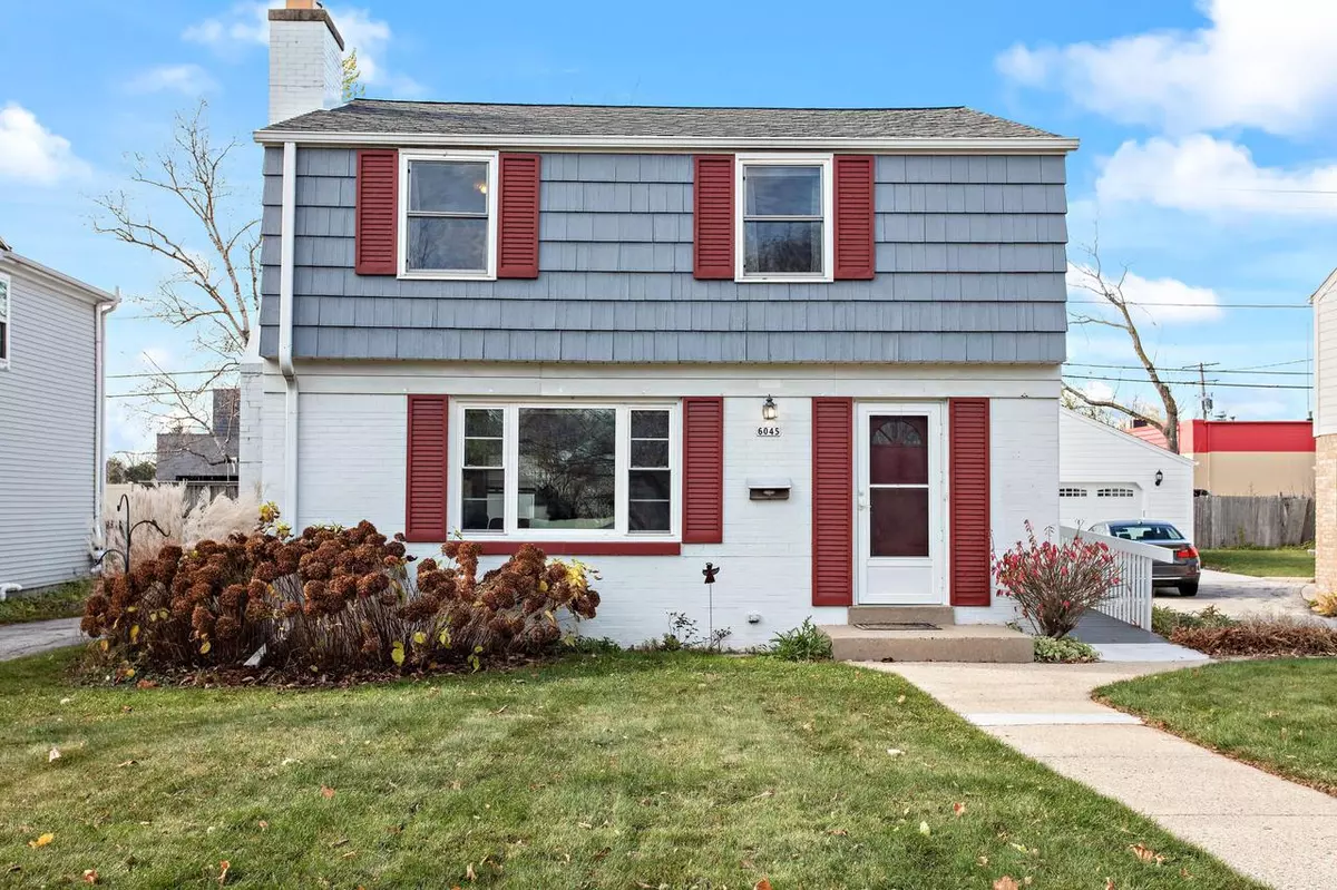 Whitefish Bay, WI 53217,6045 N Lydell Ave