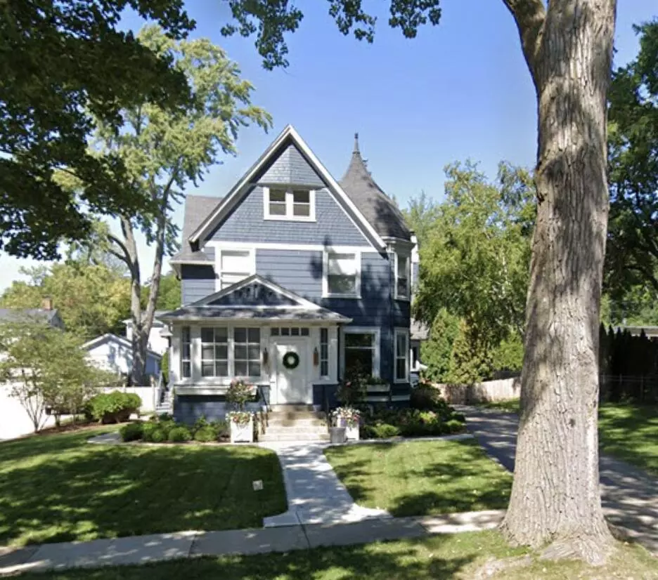 Whitefish Bay, WI 53217,806 E Beaumont Ave