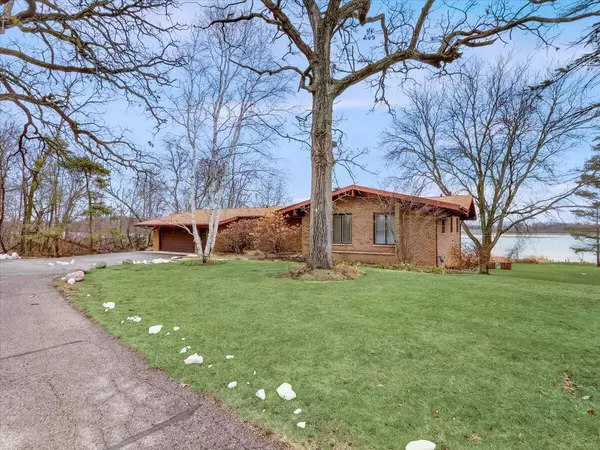 186 Inlet Shore DRIVE, Delavan, WI 53115