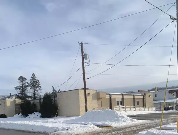 West Salem, WI 54669,134 Leonard STREET N #A