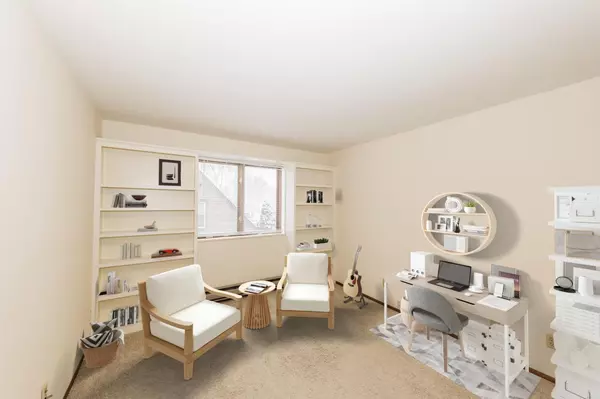 Whitefish Bay, WI 53217,303 E Henry Clay STREET #202