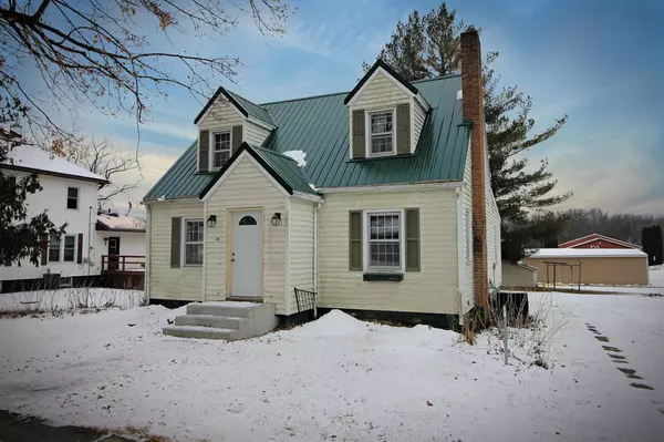 408 E Main STREET, Wauzeka, WI 53826