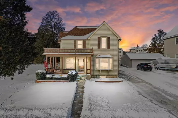 47 Russell DRIVE, Random Lake, WI 53075