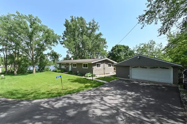 W972 Birchwood DRIVE, Campbellsport, WI 53010