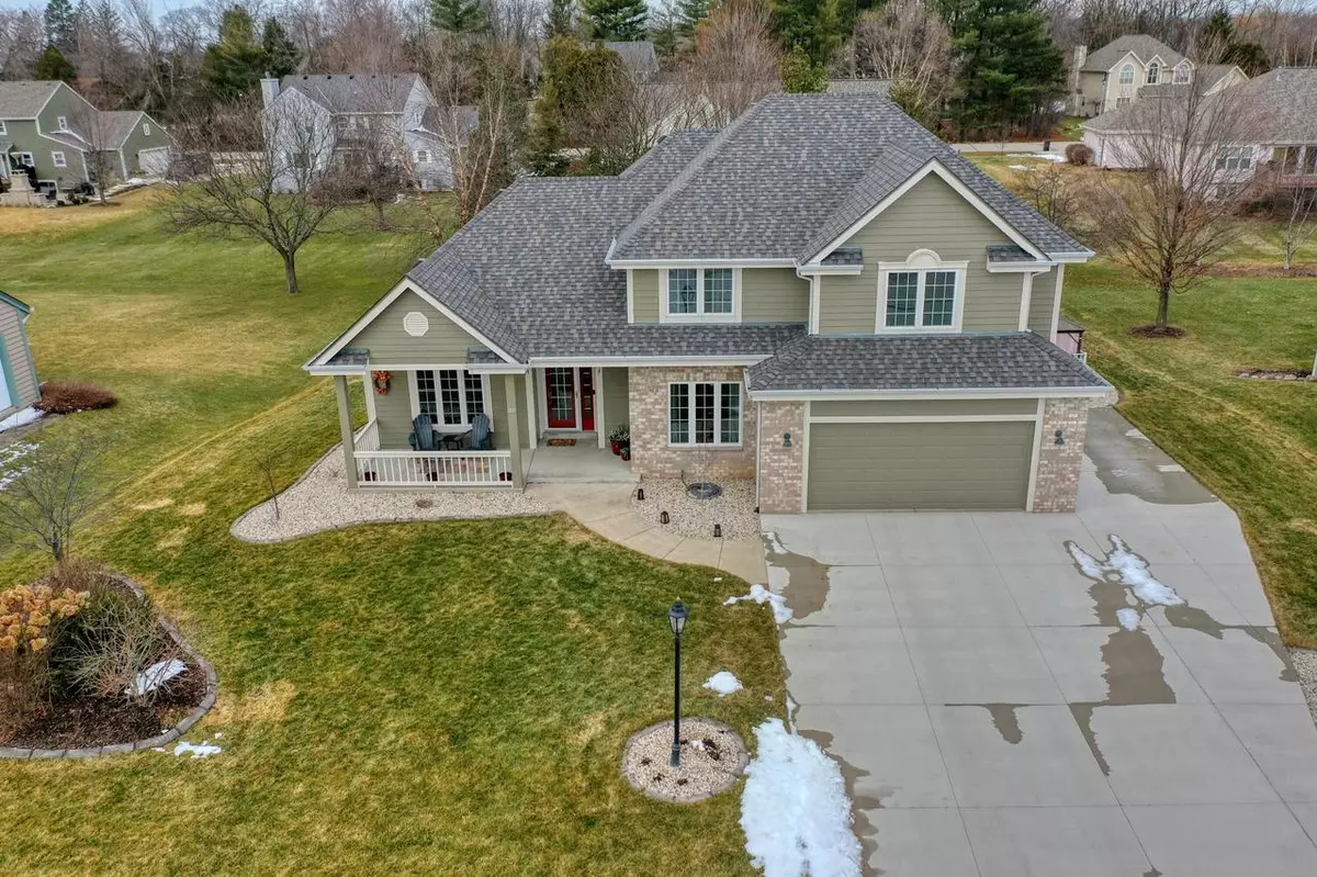 Oconomowoc, WI 53066,560 Majestic View LANE