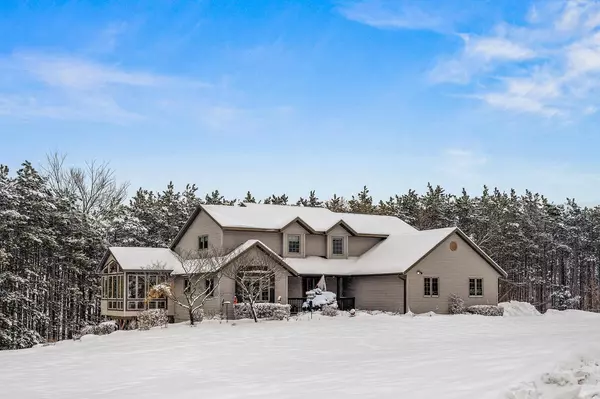 N5310 Innsbruck ROAD N, West Salem, WI 54669