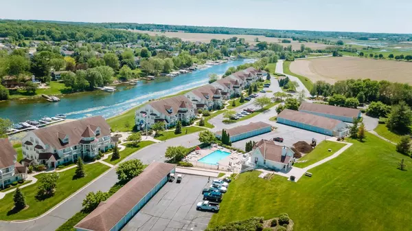 Delavan, WI 53115,2104 Landings LANE