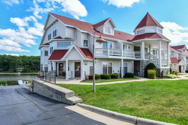 Delavan, WI 53115,2104 Landings LANE