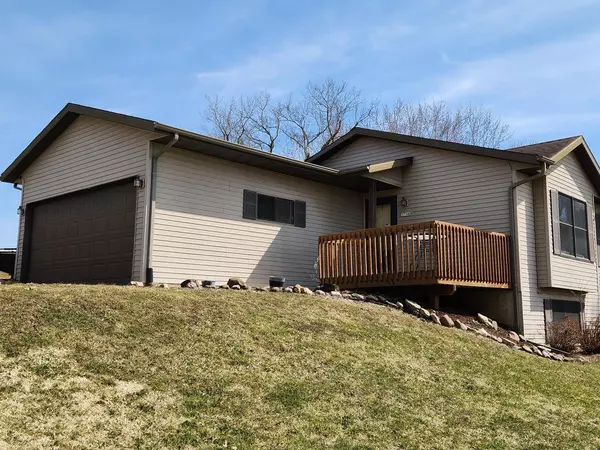 17140 Arnold AVENUE, Galesville, WI 54630