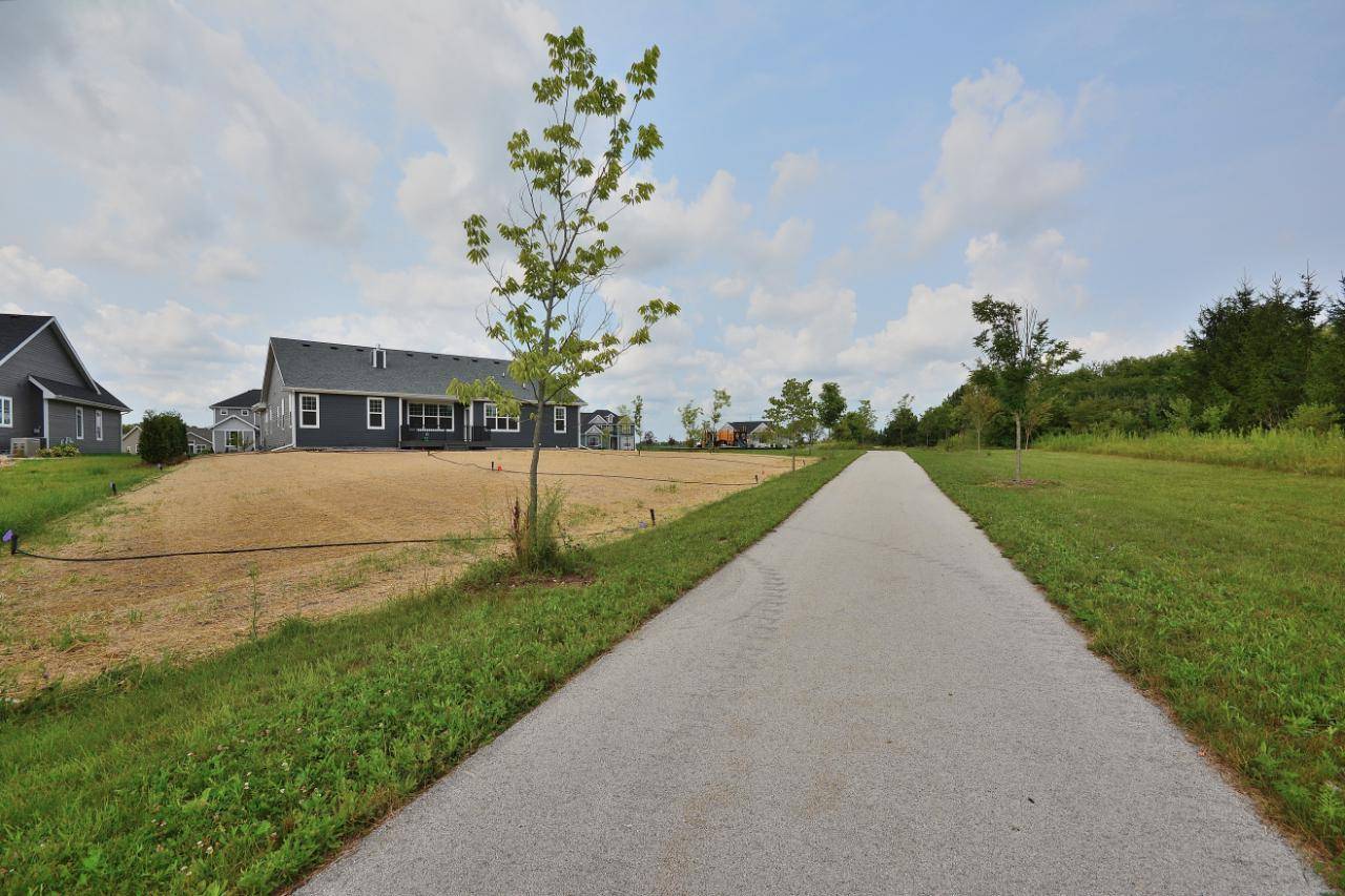 Mequon, WI 53097,10620 N Coneflower COURT