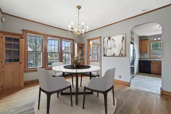 Whitefish Bay, WI 53217,531 E Hampton ROAD