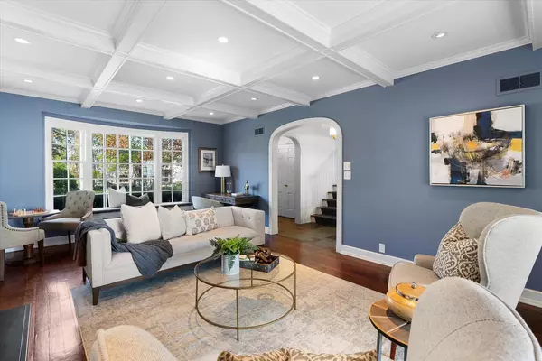 Whitefish Bay, WI 53217,5650 N Shore DRIVE