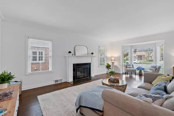 Whitefish Bay, WI 53211,4647 N Ardmore AVENUE