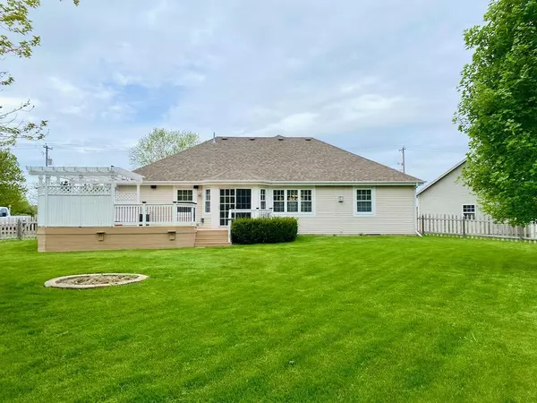 Muskego, WI 53150,S76W15293 Woods ROAD