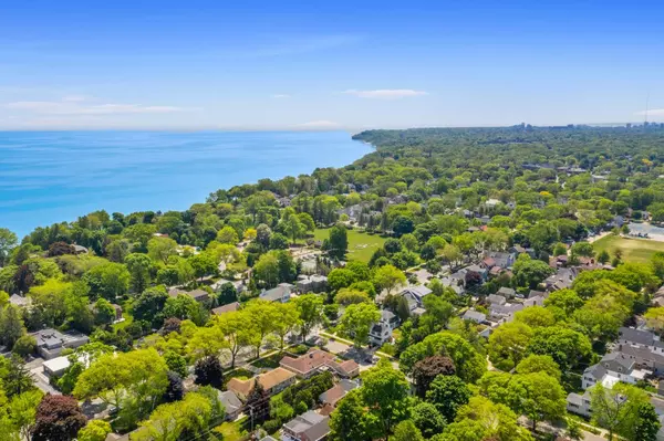 Whitefish Bay, WI 53217,6027 N Berkeley BOULEVARD