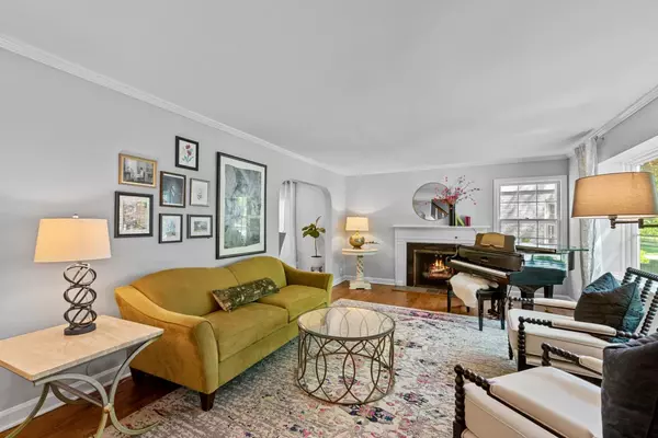 Whitefish Bay, WI 53217,6027 N Berkeley BOULEVARD