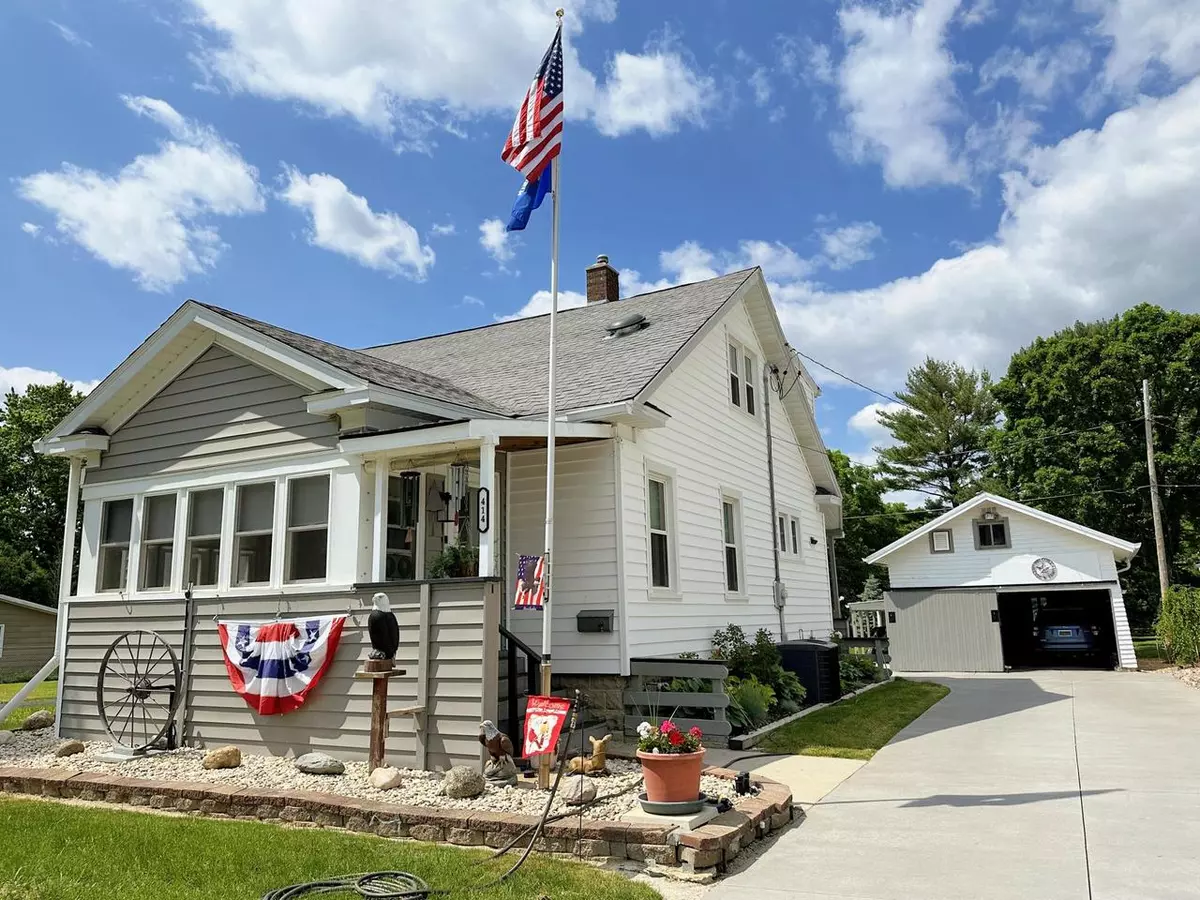 Elkhorn, WI 53121,414 W Court STREET