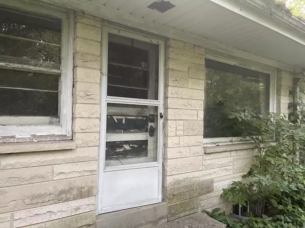 River Hills, WI 53217,8728 N Spruce ROAD