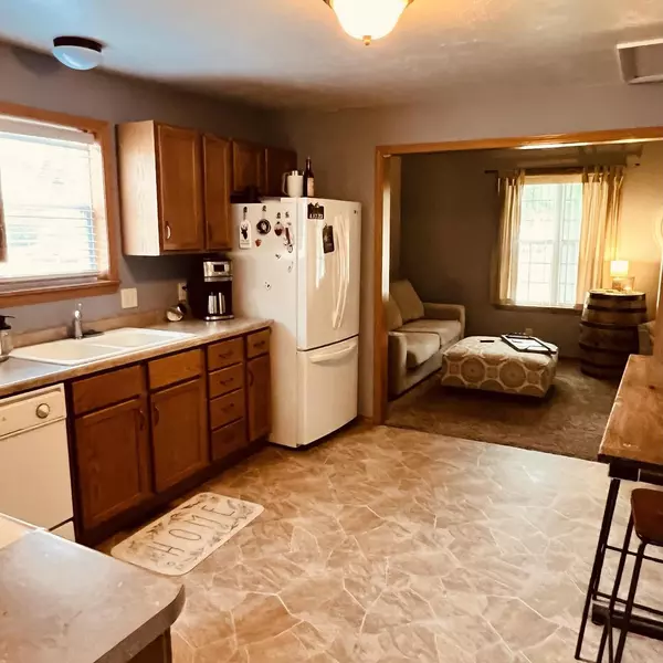 Seymour, WI 54165,531 Robbins STREET