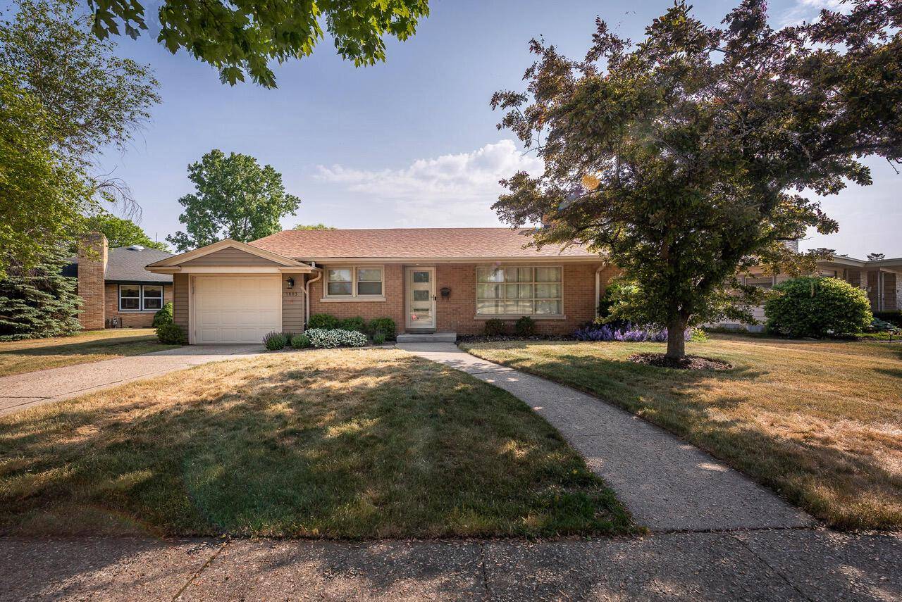7803 3rd AVENUE, Kenosha, WI 53143