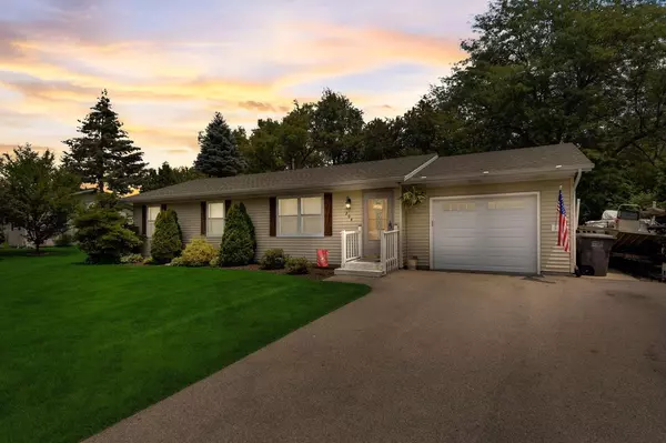 204 N Parkview DRIVE, Eagle, WI 53119