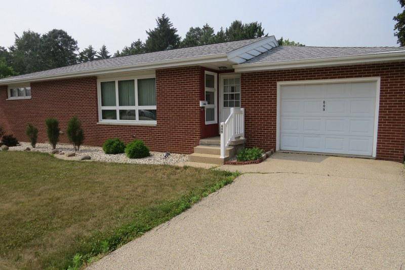 Waterloo, WI 53594,609 Knowlton STREET