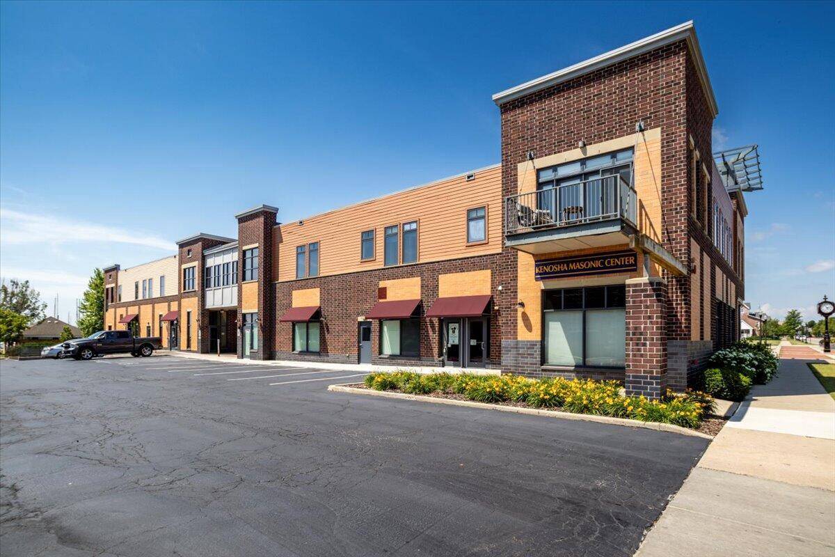 Kenosha, WI 53140,115 56th STREET #101