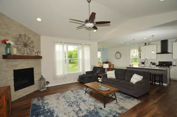 Muskego, WI 53150,S88W18108 Edgewater Heights WAY