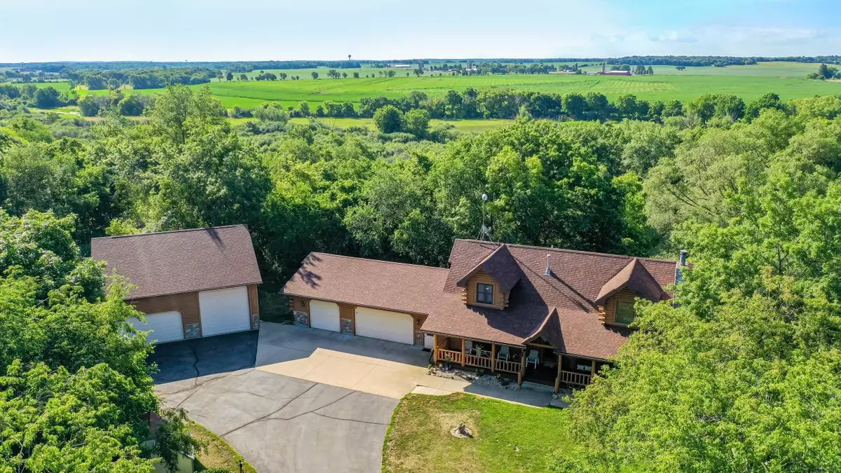 Delavan, WI 53115,W8391 Sunshine LANE