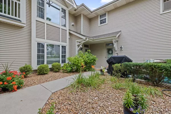 6235 Walnut LANE #2, Cudahy, WI 53110