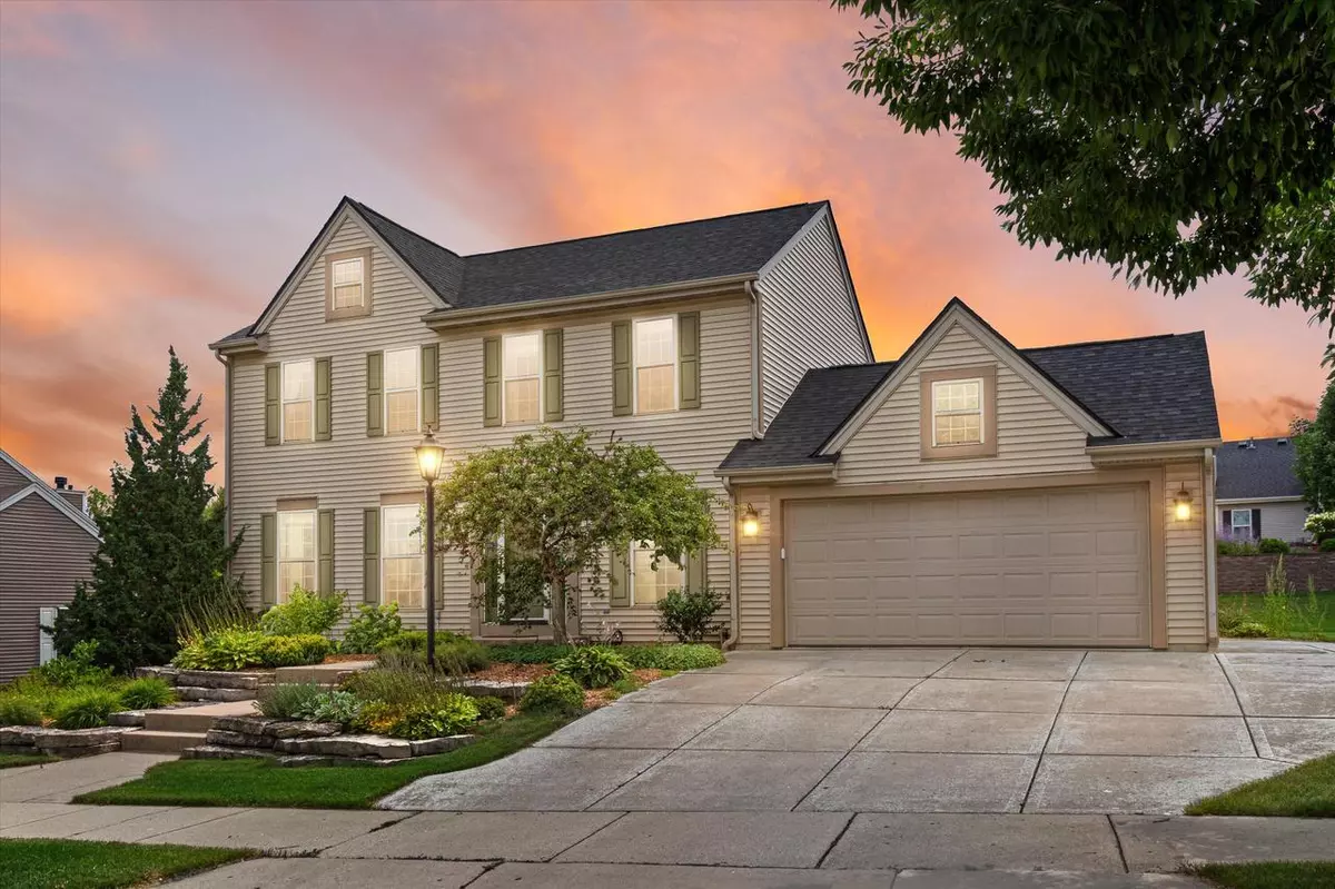 Waukesha, WI 53189,931 River Hill DRIVE