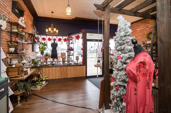 West Salem, WI 54669,124 Leonard STREET S