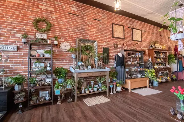 West Salem, WI 54669,124 Leonard STREET S