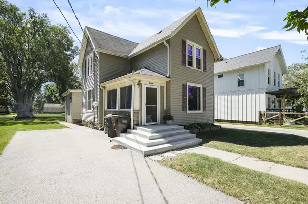 319 E Main STREET, Eagle, WI 53119