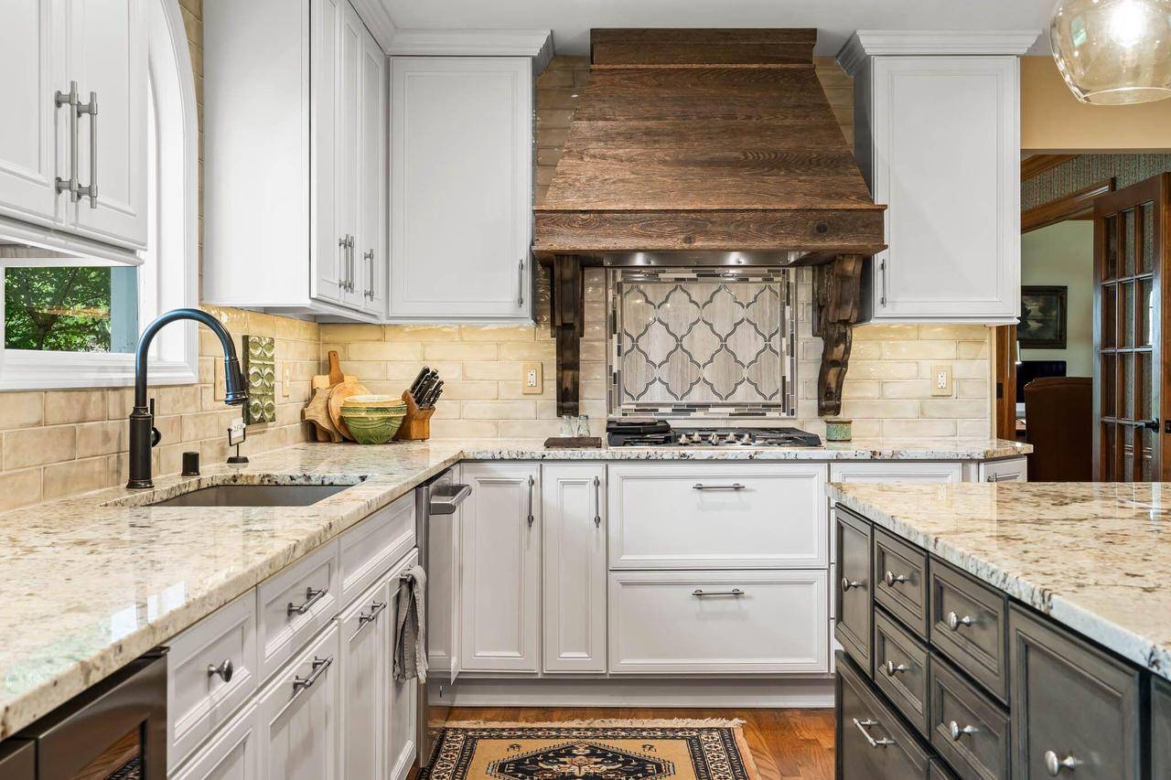 Brookfield, WI 53045,2345 Buckingham PLACE