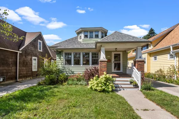 4471 N Morris BOULEVARD, Shorewood, WI 53211
