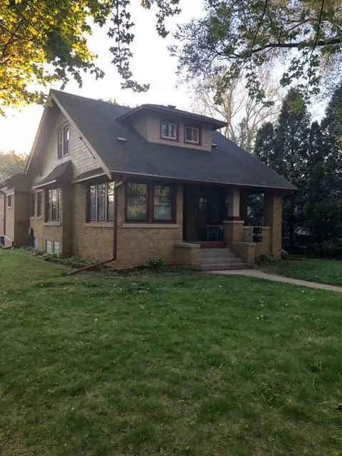 South Milwaukee, WI 53172,1520 Lake DRIVE