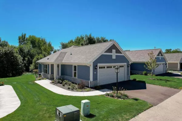Eagle, WI 53119,806 Margo CIRCLE #1401