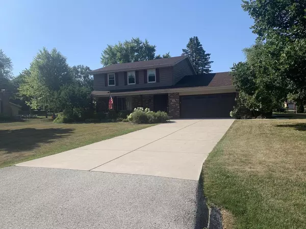 17395 Bedford DRIVE, Brookfield, WI 53045