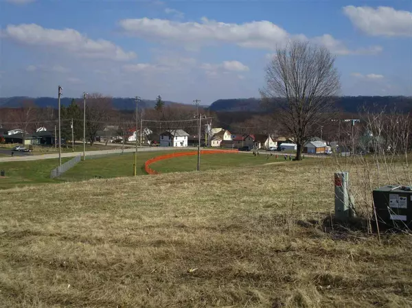 105 tower ln, Wauzeka, WI 53826