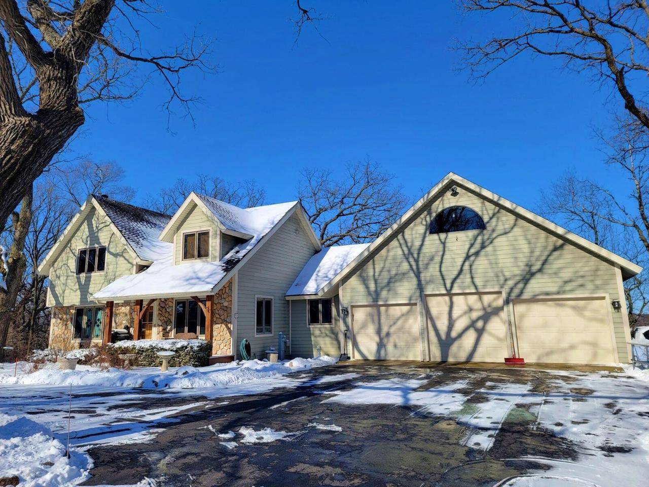 W579 Hillcrest DRIVE, Genoa City, WI 53128