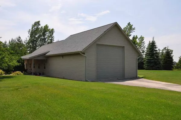 Summit, WI 53066,35221 Sunset DRIVE