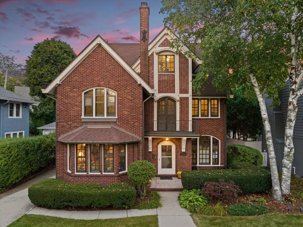 Shorewood, WI 53211,4444 N Prospect AVENUE