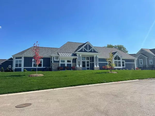 Pewaukee, WI 53072,456 Sandy CIRCLE