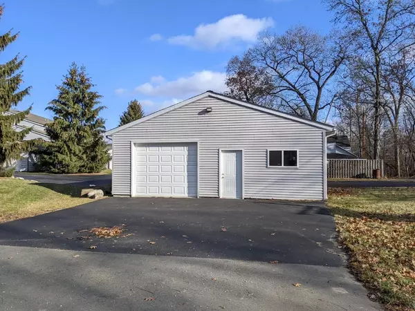 2130 North Shore DRIVE, Delavan, WI 53115