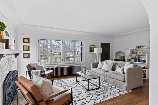 Whitefish Bay, WI 53217,805 E Birch AVENUE