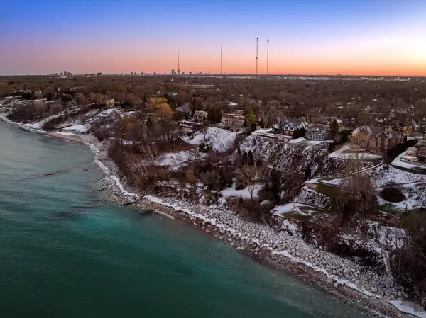 Whitefish Bay, WI 53217,5436 N Lake DRIVE