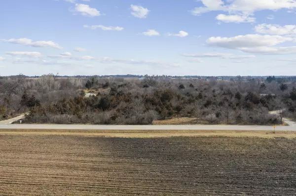 5101 CUNNINGHAM ROAD, Kansasville, WI 53139